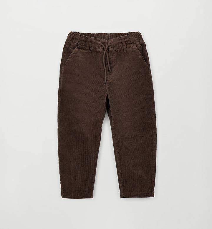Cordfløyelsbukse med moderne carrot fit-passform