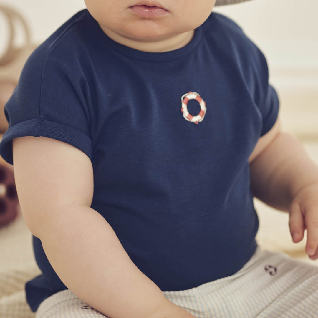 T-shirt båt navy