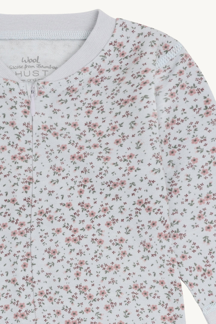 Ullviskose-heldress med små blomster